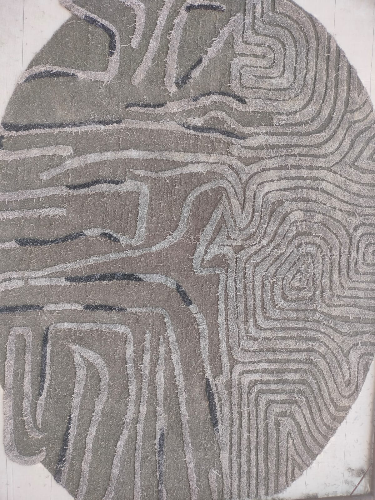 Gray Color Irregular Design Area Rug