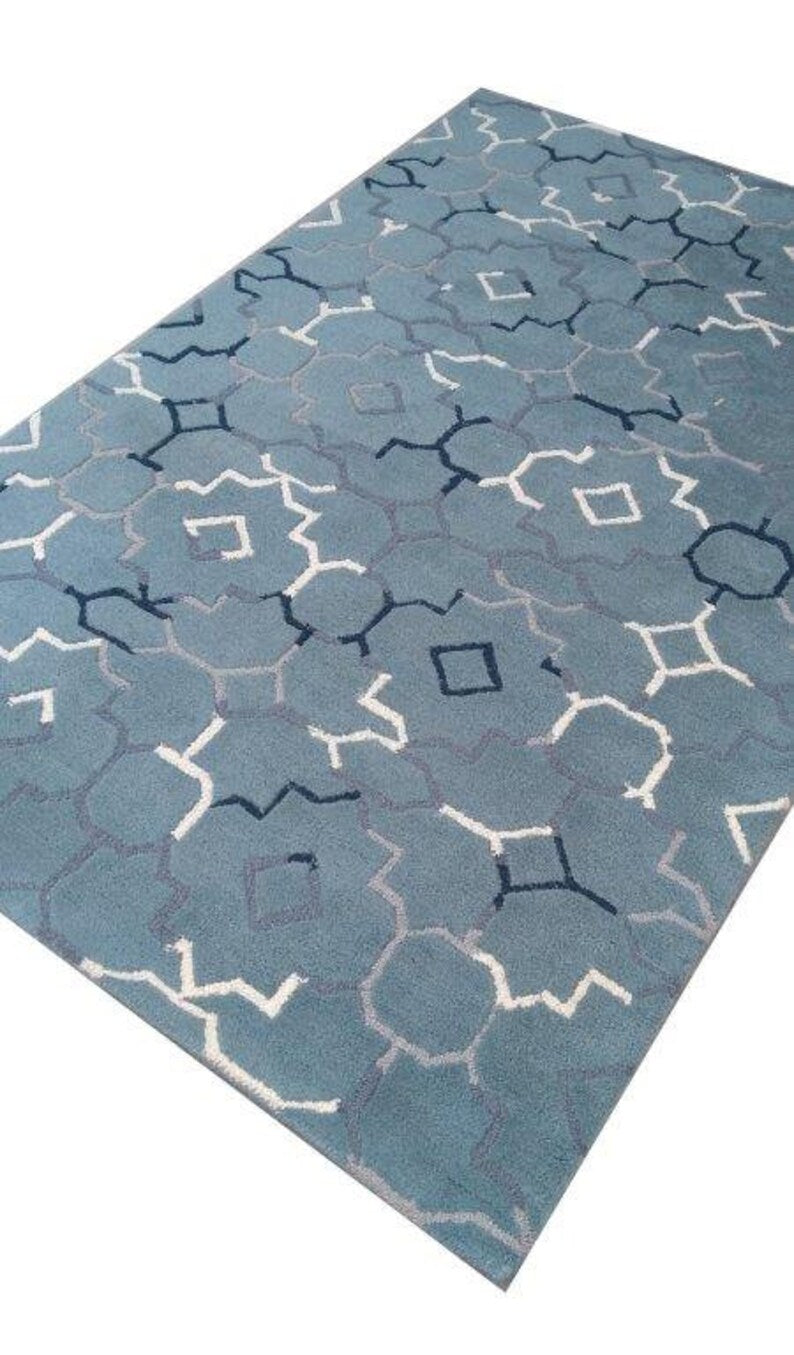 Gray Color Geometrical Handmade Rug-Bisha Rugs