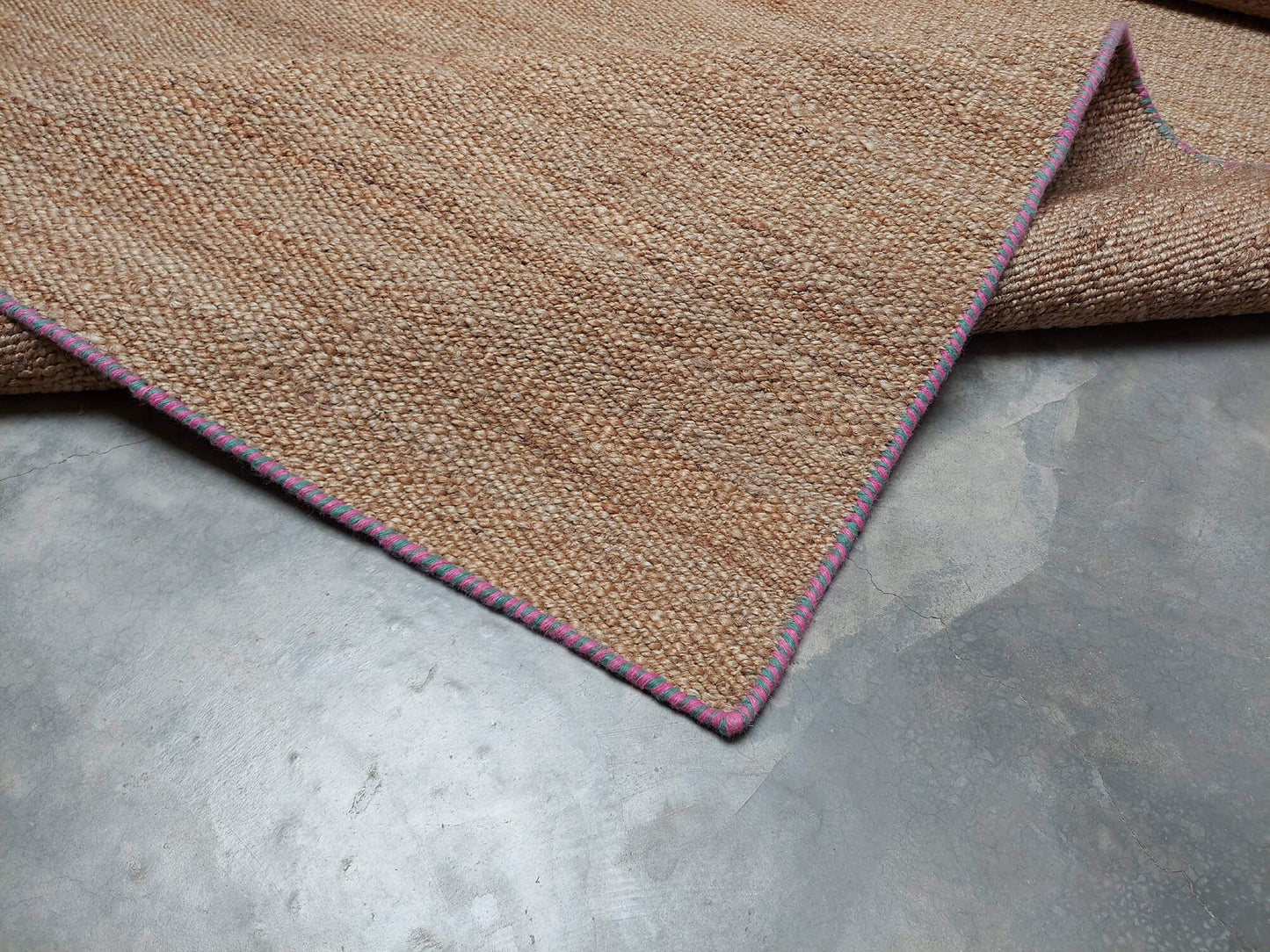 BENGAL CARNIVAL – NATURAL JUTE WITH GREEN & PINK RUGS
