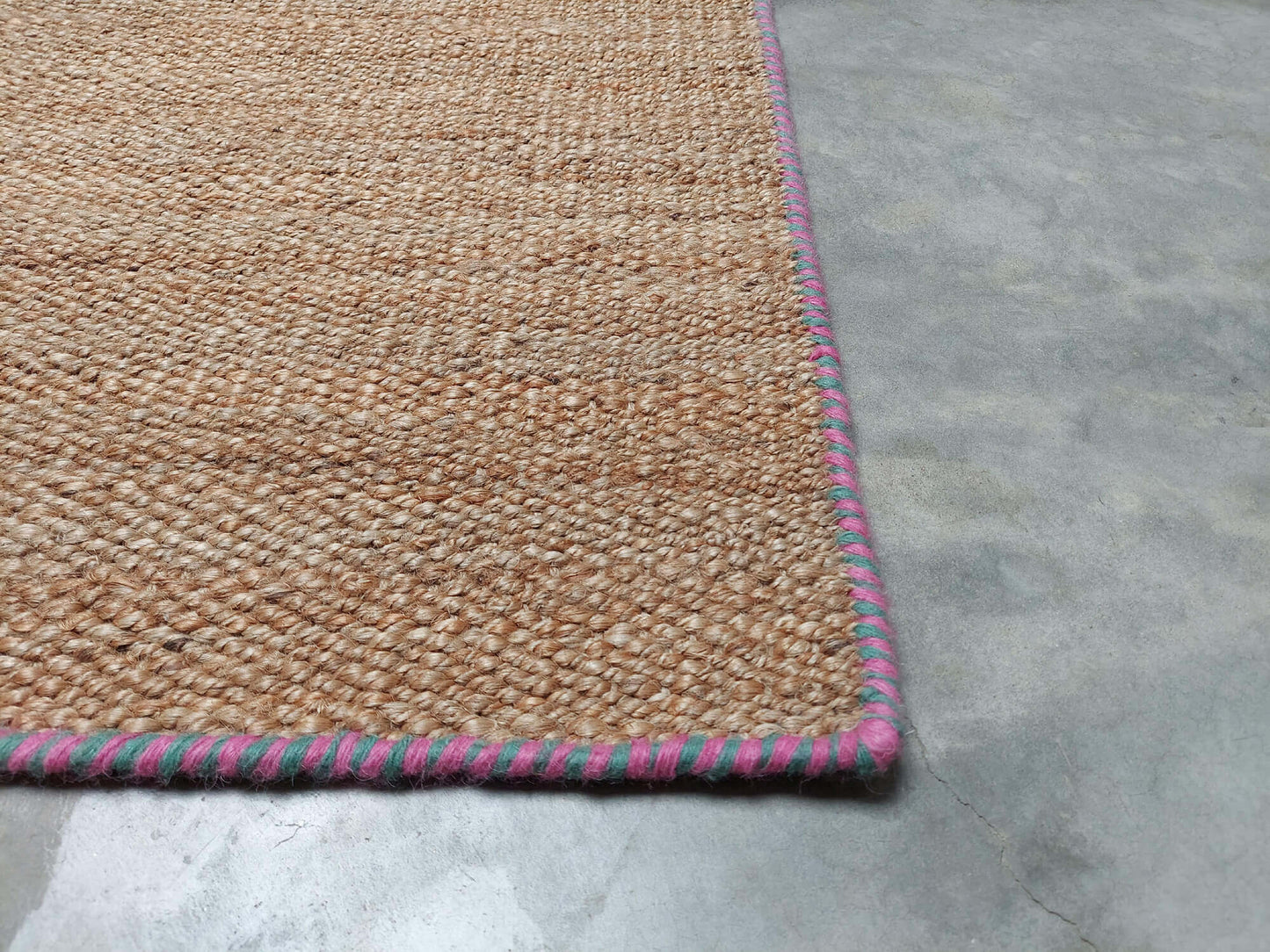 BENGAL CARNIVAL – NATURAL JUTE WITH GREEN & PINK RUGS