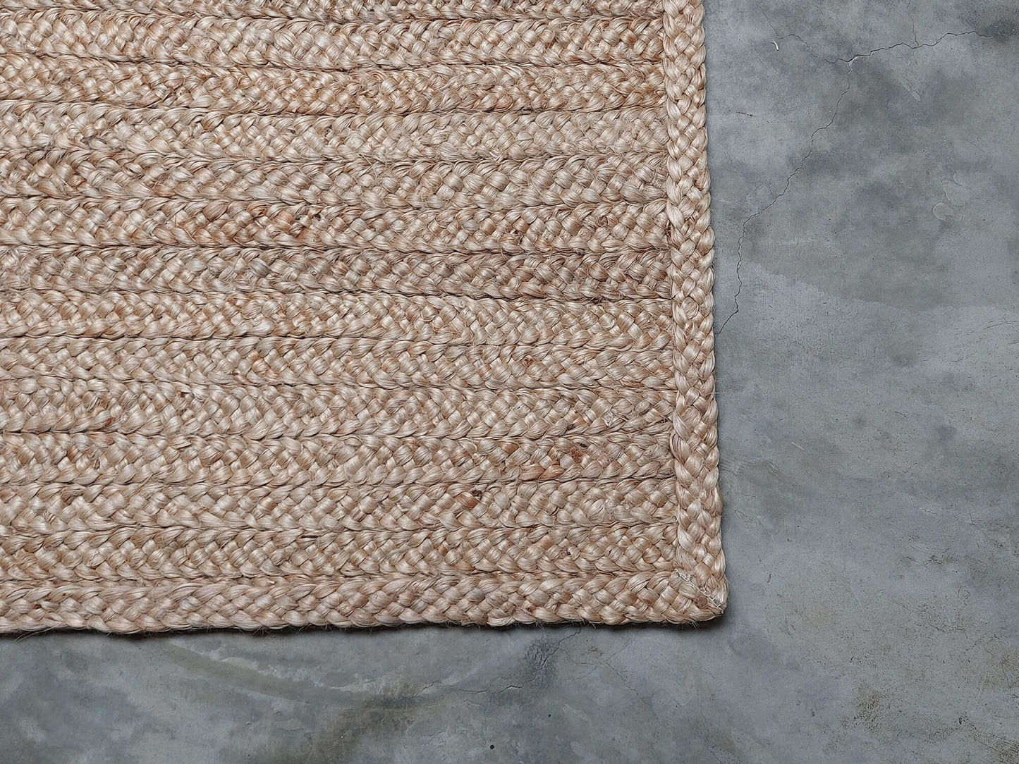 CHUNKY PLATTED JUTE – NATURAL RUGS