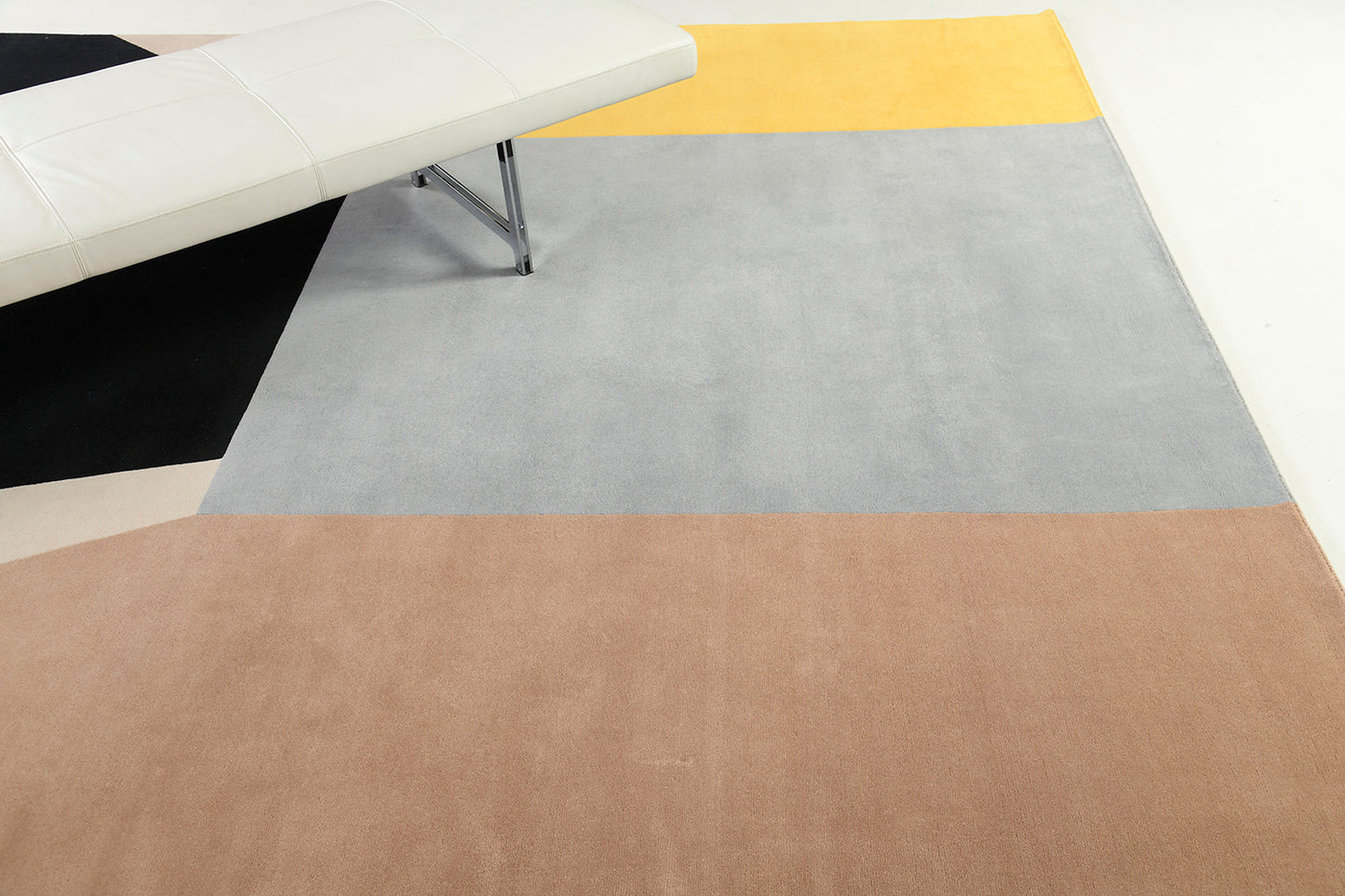 Murtos Design Area Rug