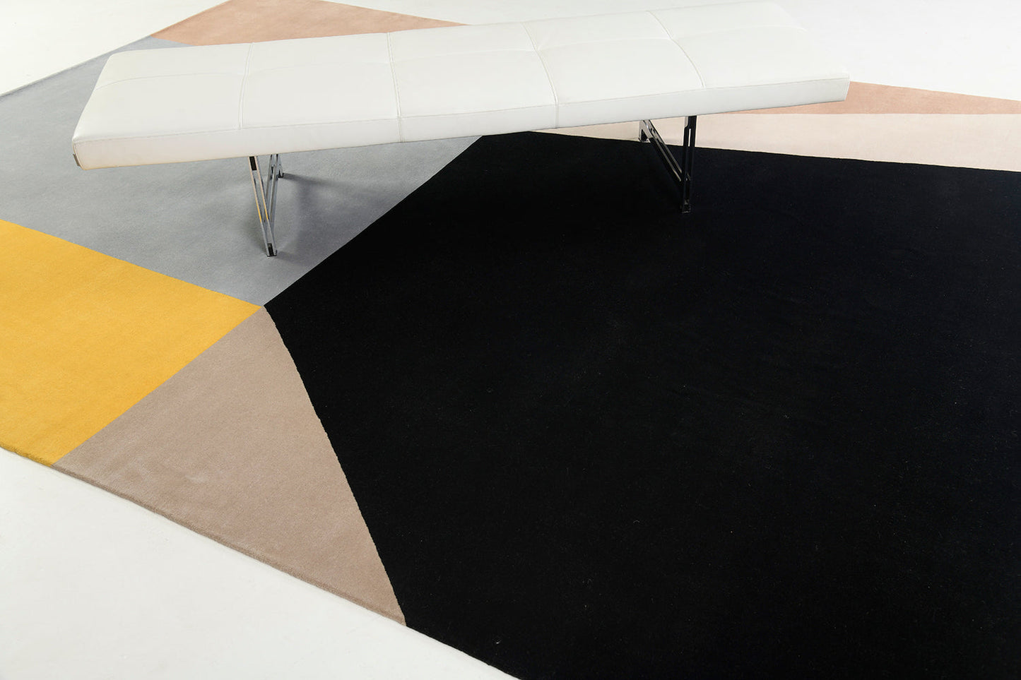 Murtos Design Area Rug