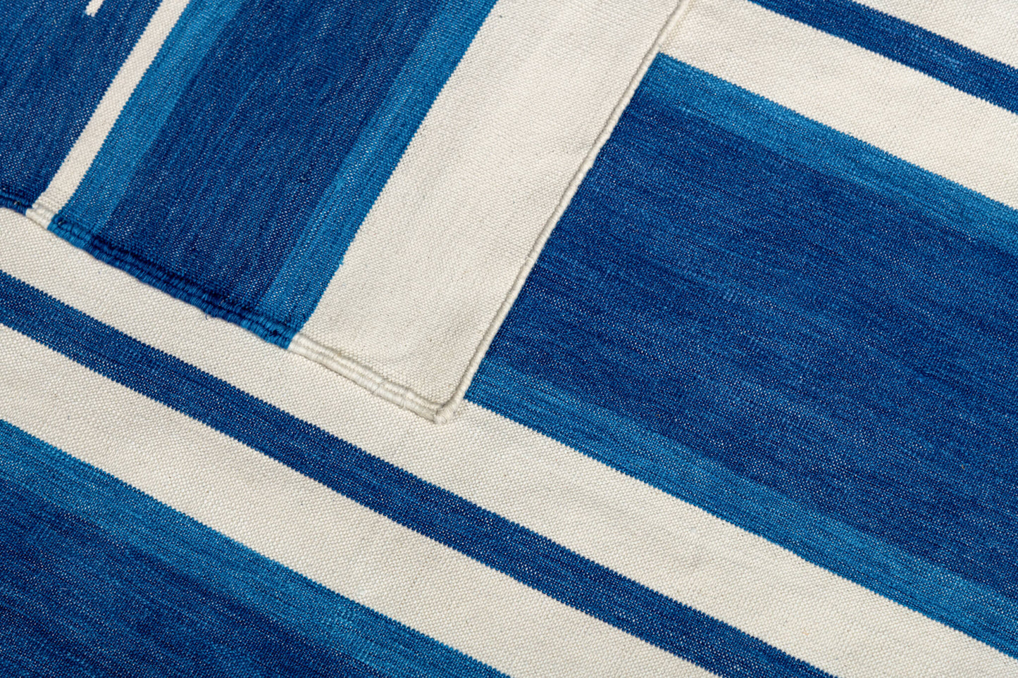 PALACE STRIPES – LONDON BLUES & OFF WHITE RUGS