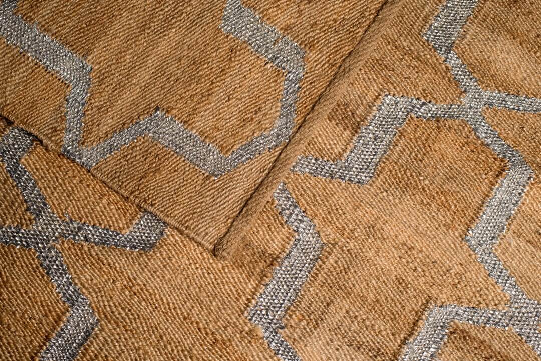 ARAVELLI – NATURAL HEMP & SILVER BLING RUGS
