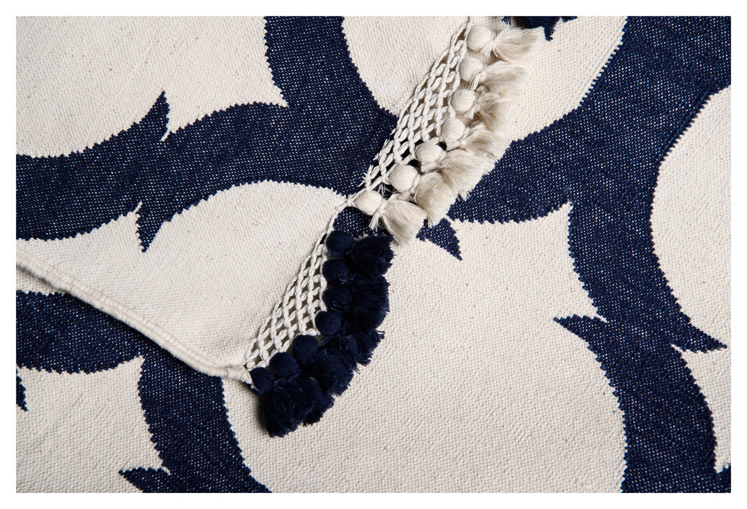 LATTICE – WHITE & ROYAL NAVY WITH HAWAL TASSELS RUGS