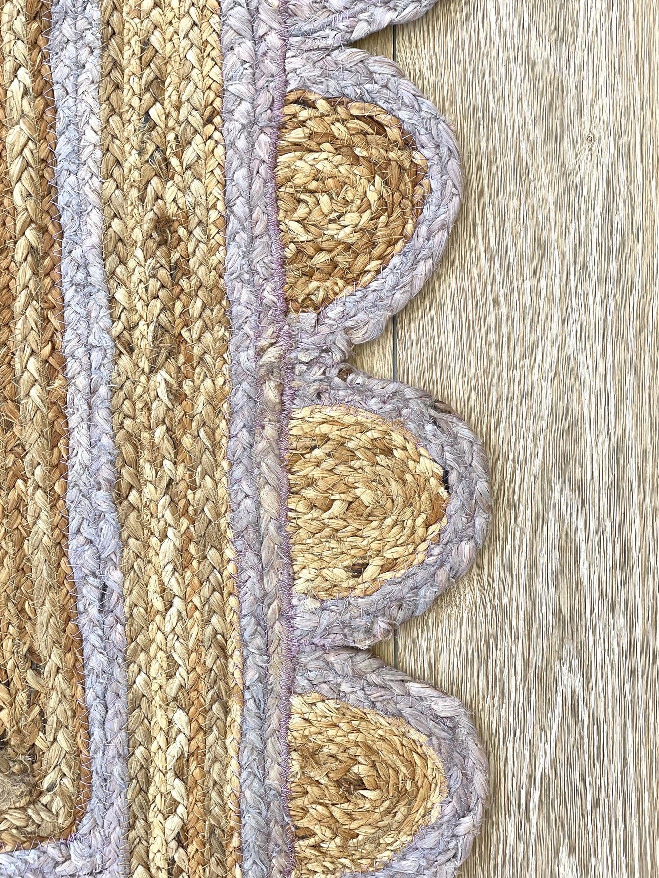 LILAC SCALLOPED JUTE Handwoven