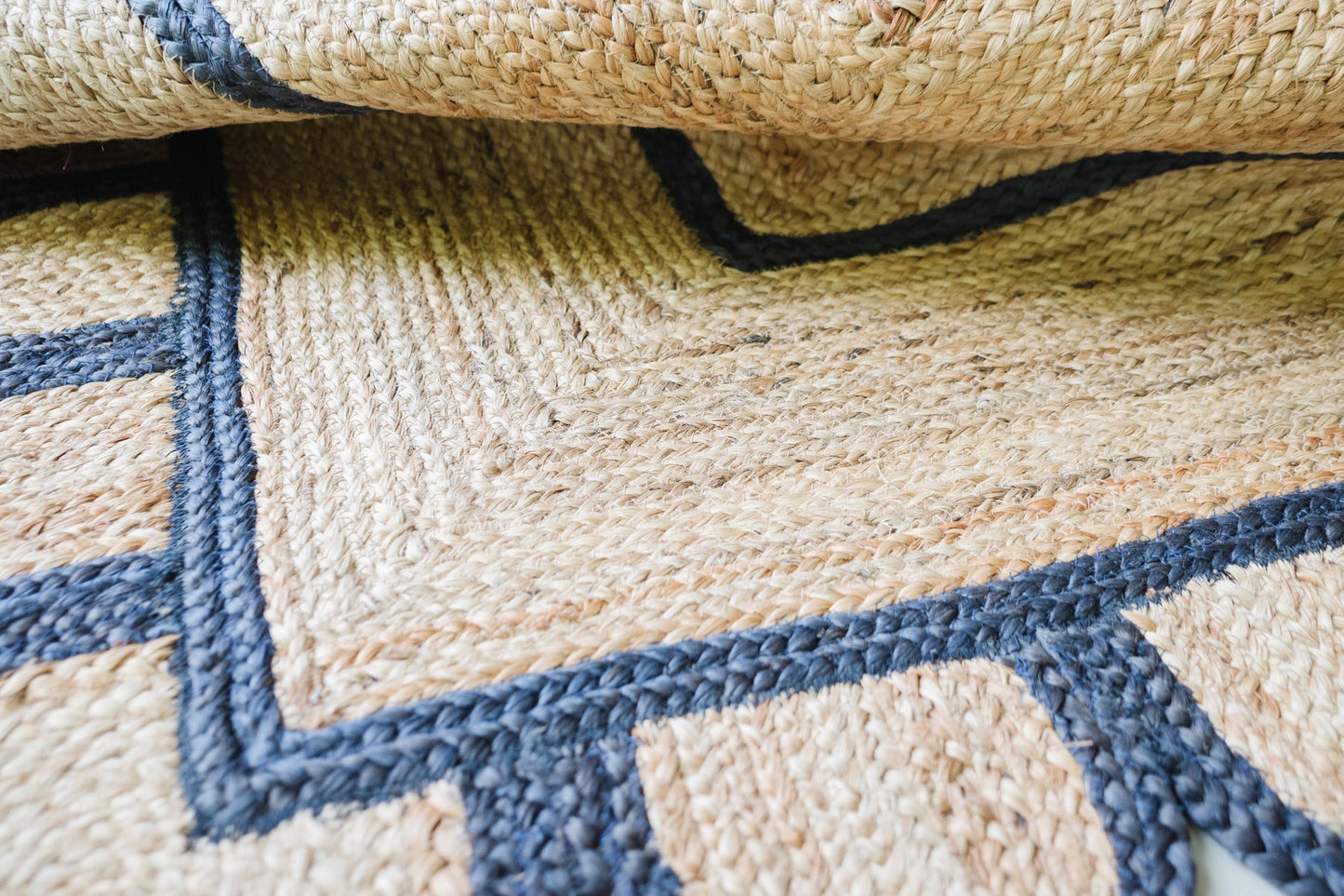NAVY SCALLOPED JUTE Handwoven Rug