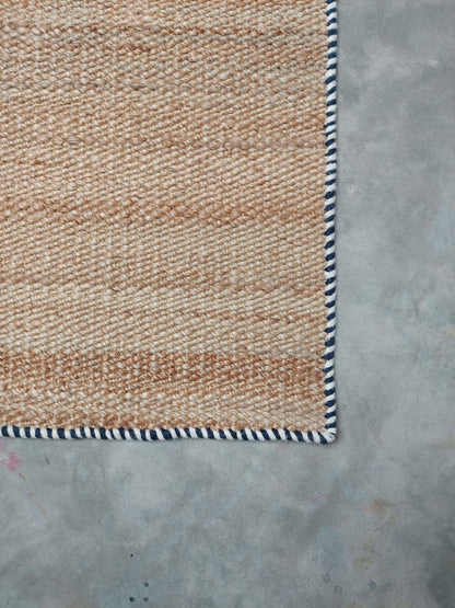 BENGAL CARNIVAL – NATURAL JUTE WITH NAVY & WHITE RUGS