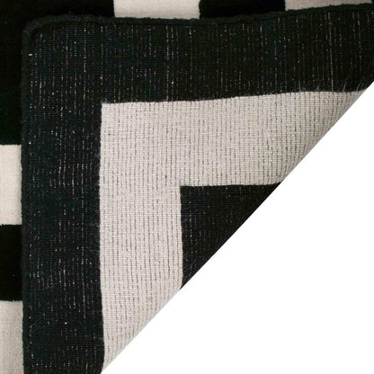 Border Hand-Tufted Wool Area Rug