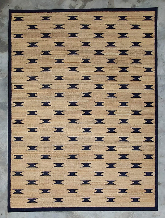 NATURAL JUTE & BLACK RUGS