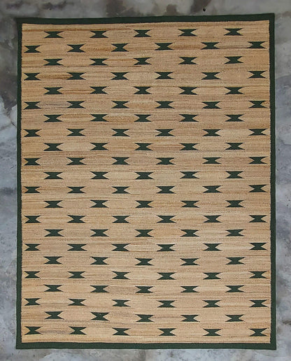 NATURAL JUTE & HUNTER GREEN RUGS