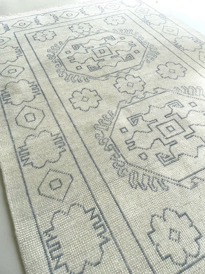 VERA Hand Knotted Rug